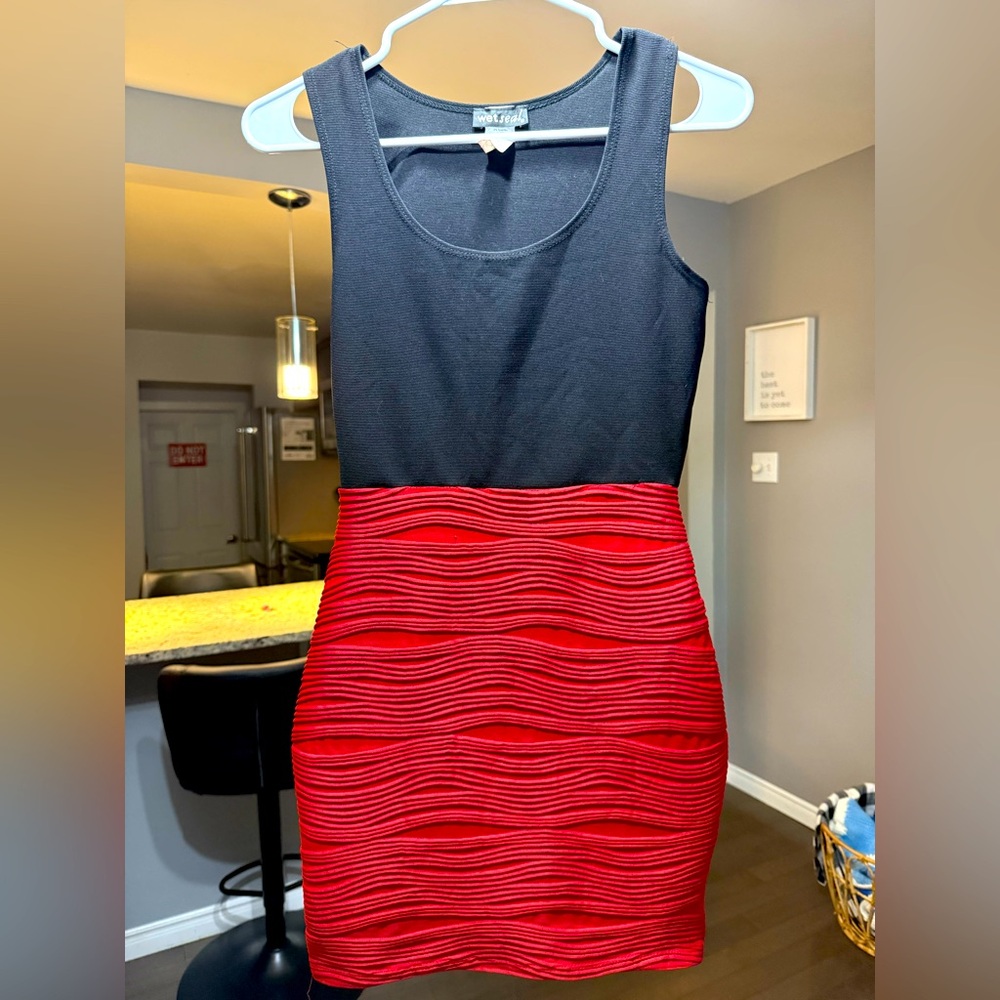 ‼️PART OF FOUR FOR 15‼️ Women’s Maxi Red Black Dress Wetseal